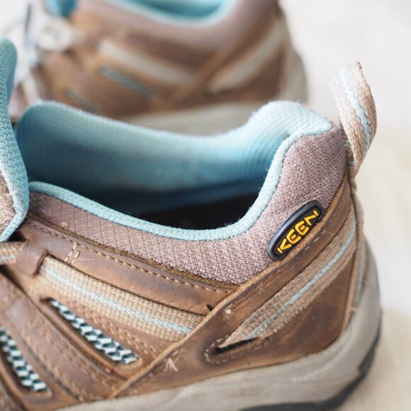 KEEN Voyageur Women's Tan and Blue Hiking Shoes - Picture 9 of 16